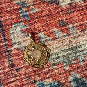 Like New Awe Inspired Manifestation Locket 14K Yellow Gold Vermil